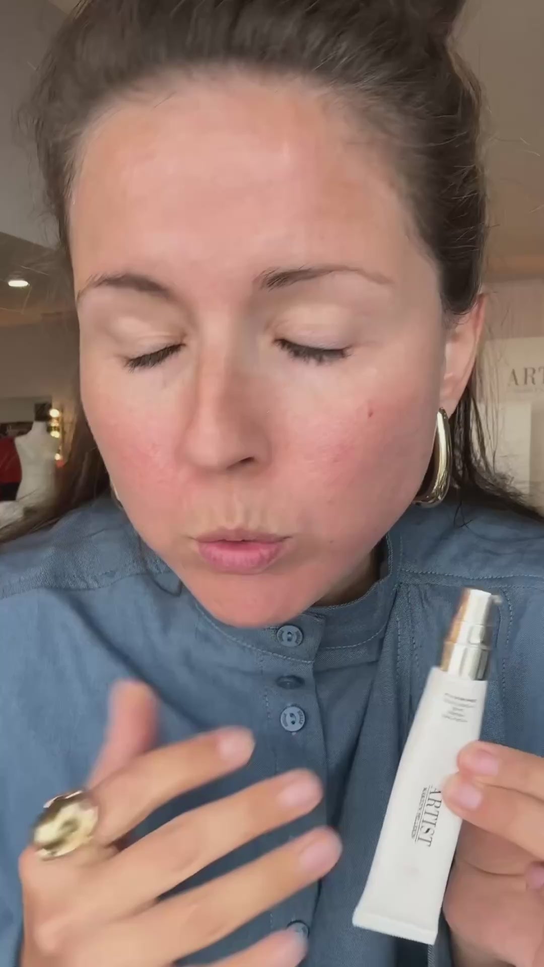 vidéo base de maquillage hydratante ARTIST